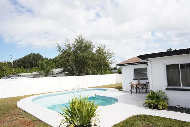 $495,000 | 7100 21st Street North, St. Petersburg, FL 33702