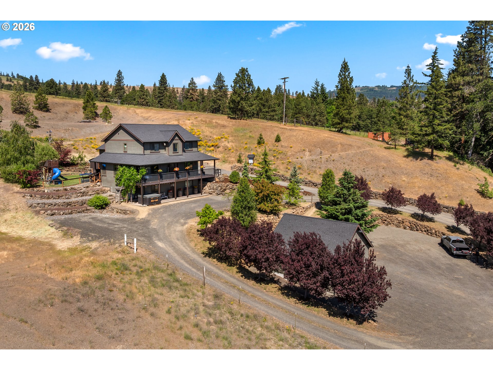 1717 Hood River Road Mosier, OR 97040 - Photo 40 of 47