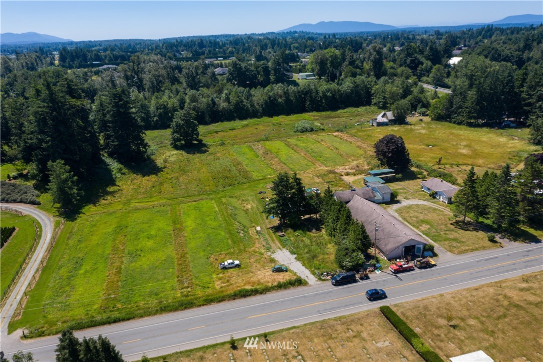 1063 West Axton Road Bellingham, WA 98226 - Photo 2 of 40