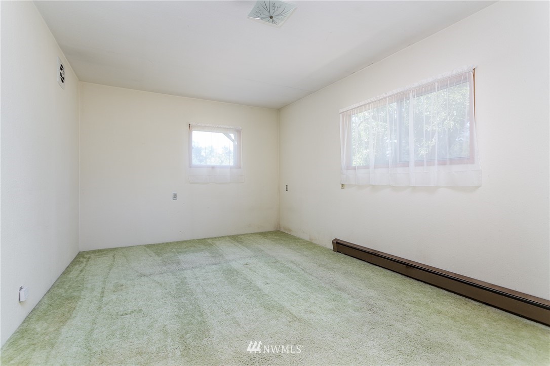 1063 West Axton Road Bellingham, WA 98226 - Photo 15 of 40