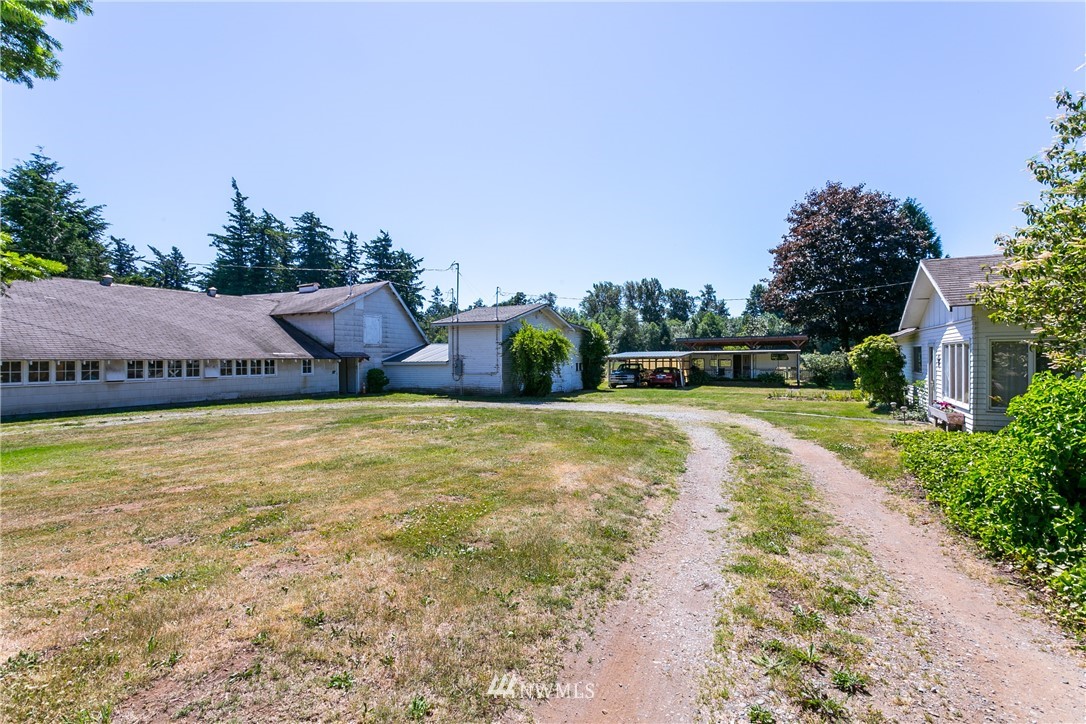 1063 West Axton Road Bellingham, WA 98226 - Photo 4 of 40