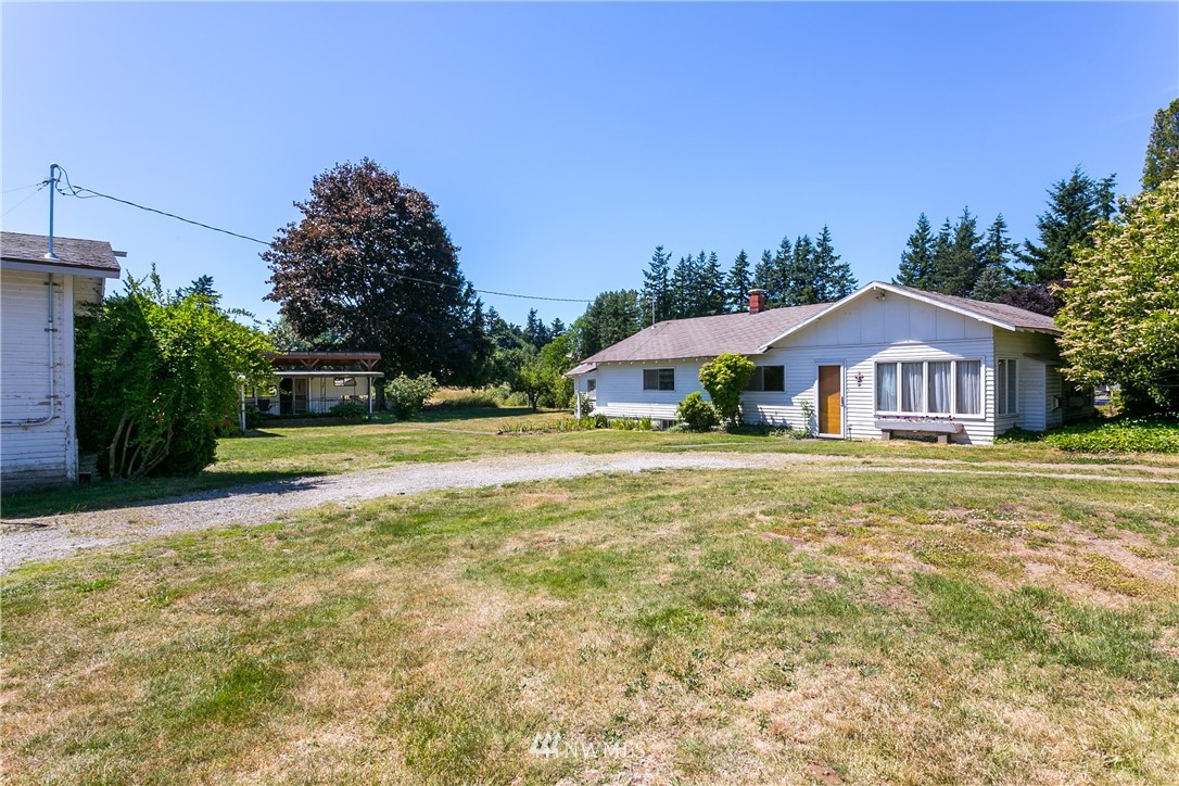 1063 West Axton Road Bellingham, WA 98226 - Photo 7 of 40