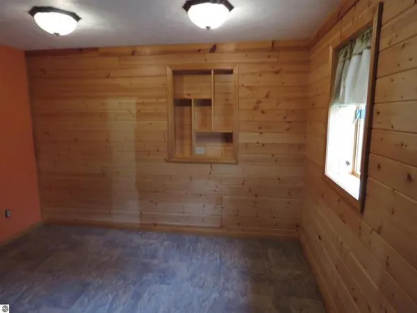 $259,900 | 7861 South Dyer Lake Drive, Falmouth, MI 49632