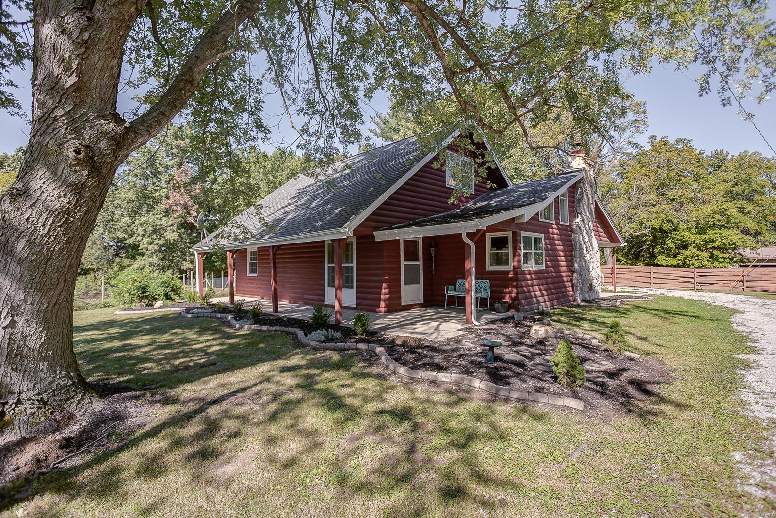 16734 Oak Bridge Road Brighton, IL 62012 - Photo 1 of 33 Gallery Image 1