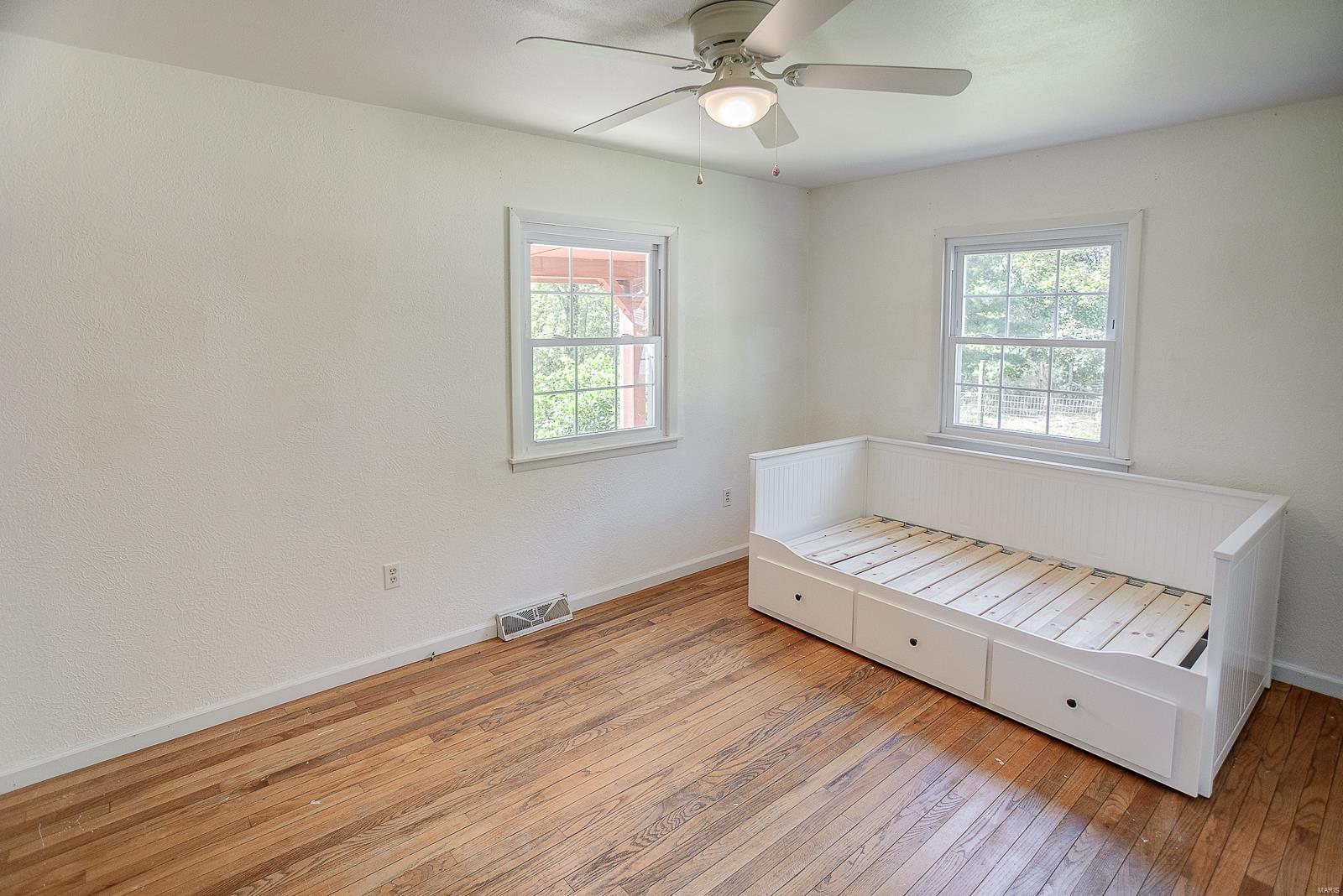 16734 Oak Bridge Road Brighton, IL 62012 - Photo 15 of 33 Gallery Image 15