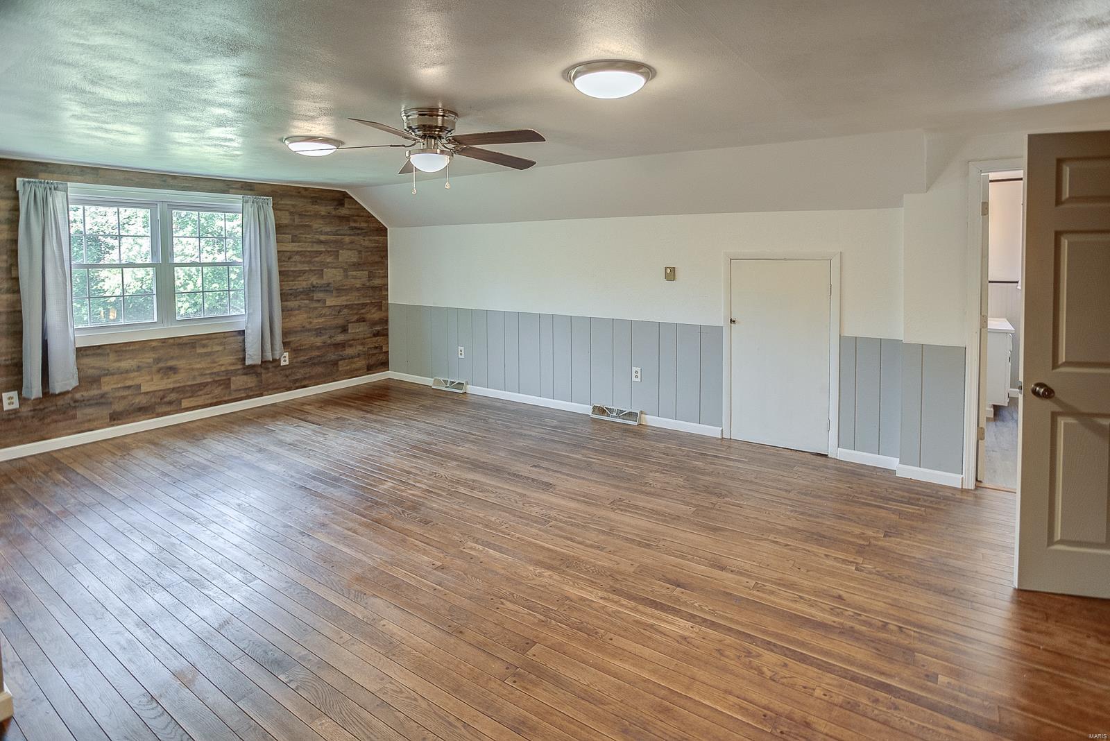 16734 Oak Bridge Road Brighton, IL 62012 - Photo 23 of 33 Gallery Image 23