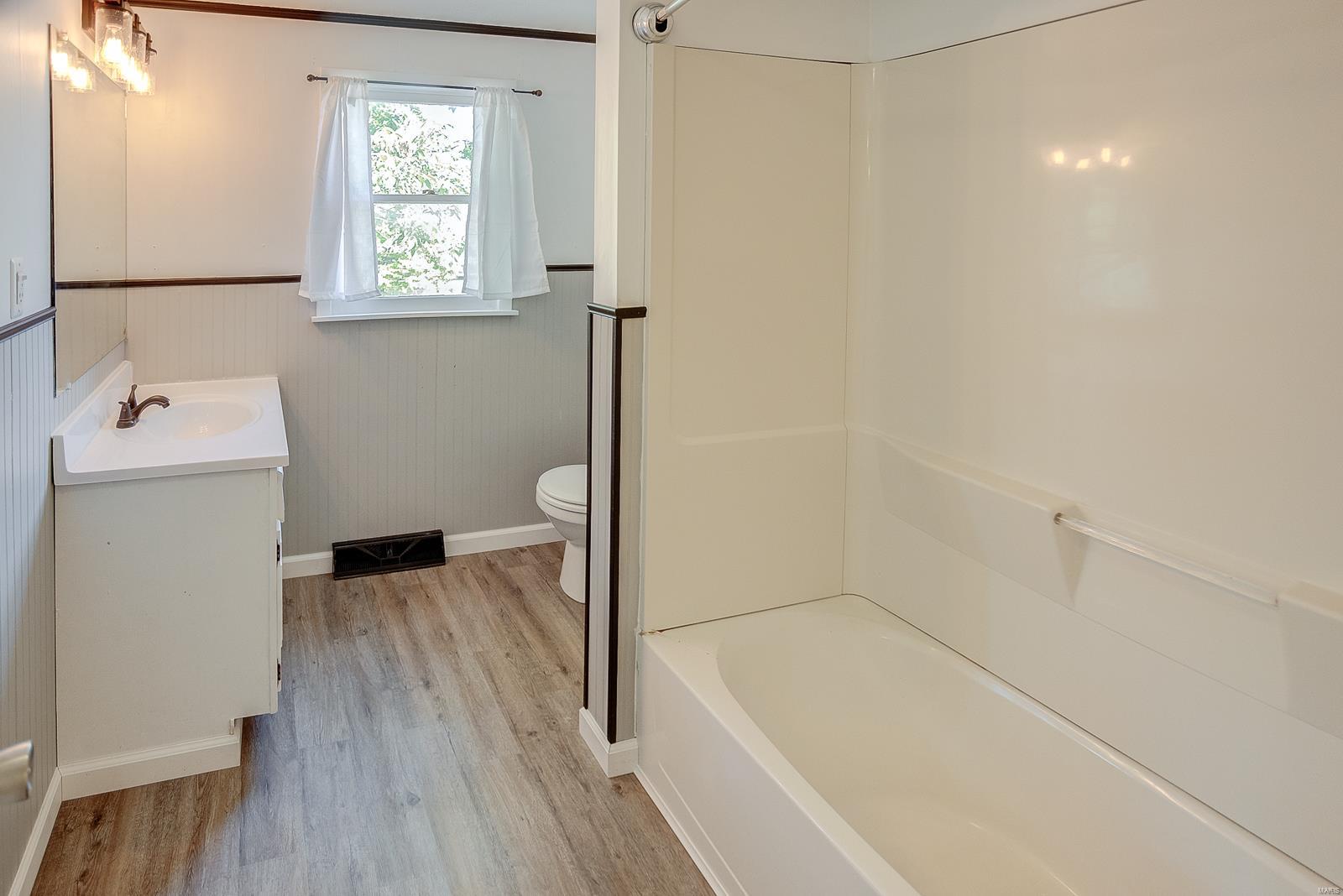 16734 Oak Bridge Road Brighton, IL 62012 - Photo 25 of 33 Gallery Image 25
