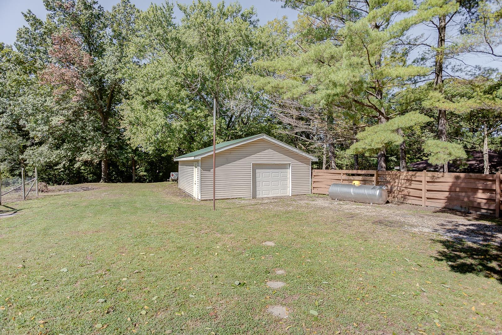 16734 Oak Bridge Road Brighton, IL 62012 - Photo 26 of 33 Gallery Image 26