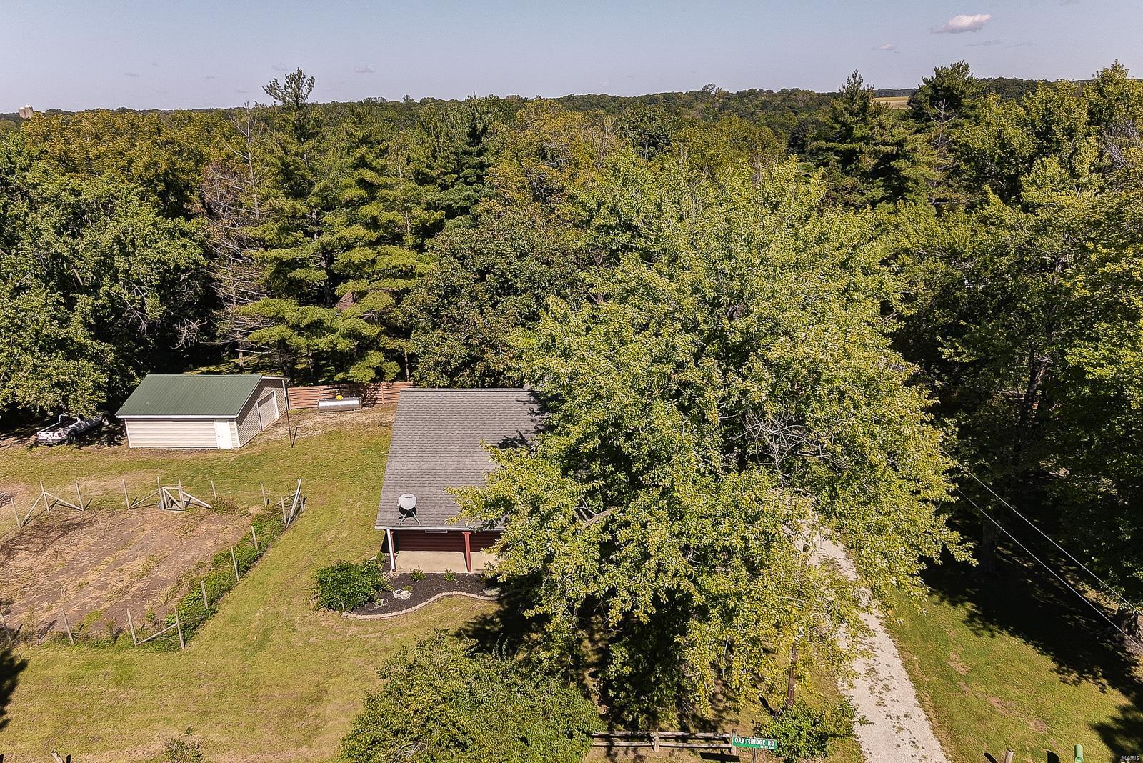 16734 Oak Bridge Road Brighton, IL 62012 - Photo 28 of 33 Gallery Image 28