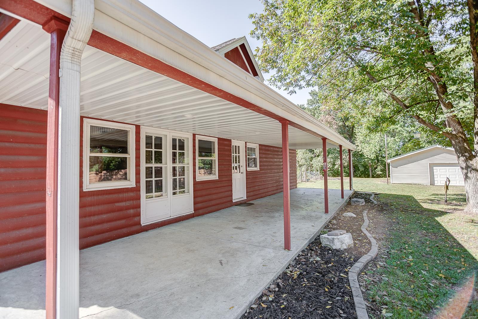 16734 Oak Bridge Road Brighton, IL 62012 - Photo 4 of 33 Gallery Image 4