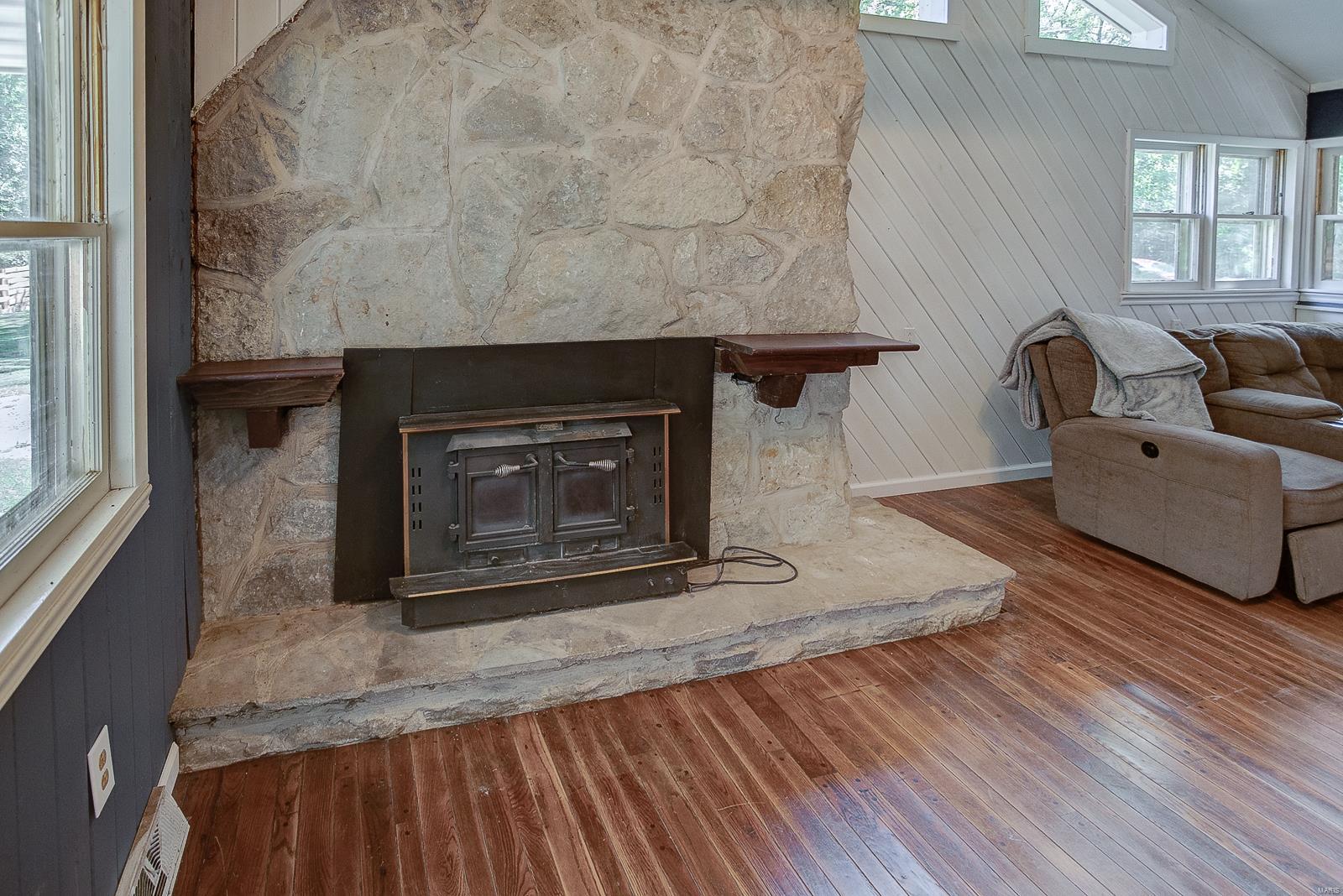 16734 Oak Bridge Road Brighton, IL 62012 - Photo 9 of 33 Gallery Image 9