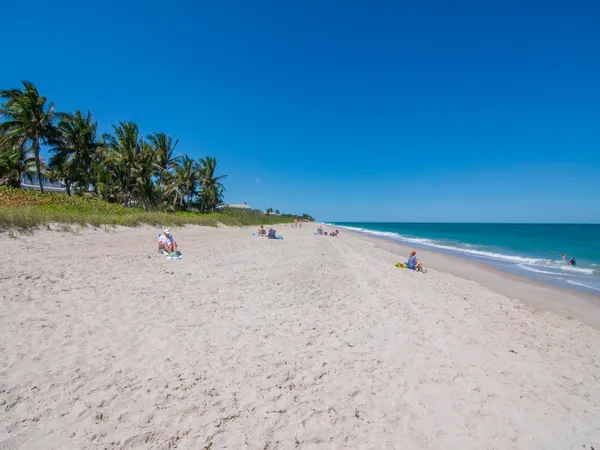 $2,500 | 1155 Reef Road, Unit B2, Vero Beach, FL 32963