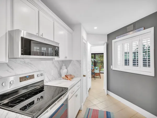 $2,500 | 1155 Reef Road, Unit B2, Vero Beach, FL 32963