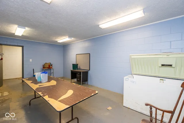 $799,900 | 6145 North 400 West, Fairland, IN 46126