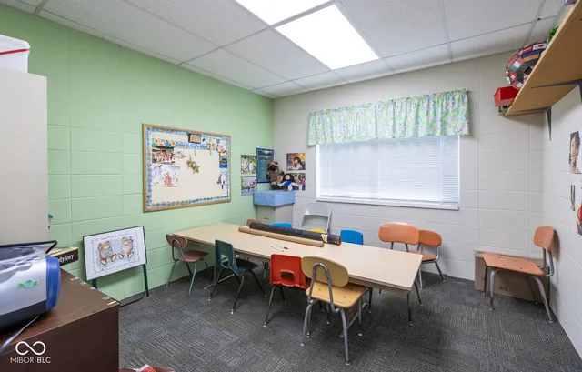 $799,900 | 6145 North 400 West, Fairland, IN 46126