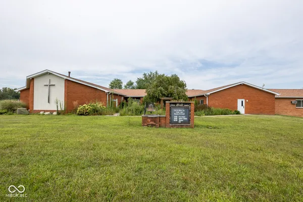 $799,900 | 6145 North 400 West, Fairland, IN 46126