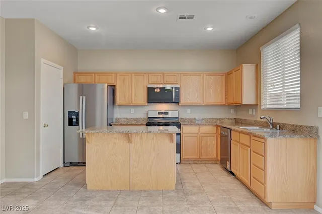 $2,337 | 893 Dancing Vines Avenue, Las Vegas, NV 89183