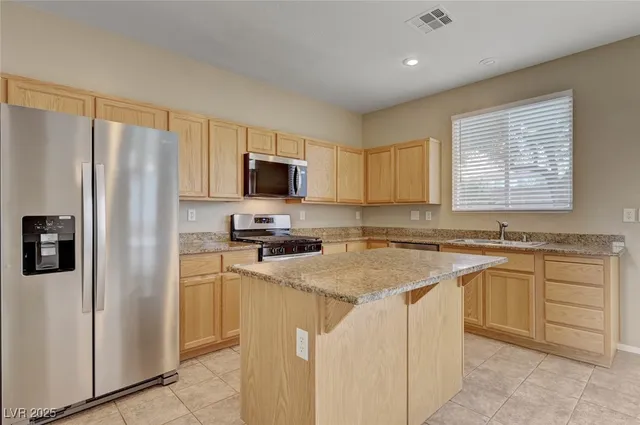 $2,337 | 893 Dancing Vines Avenue, Las Vegas, NV 89183