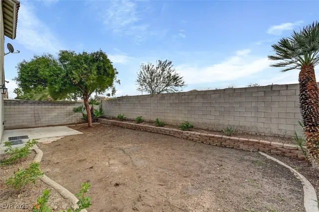 $2,337 | 893 Dancing Vines Avenue, Las Vegas, NV 89183