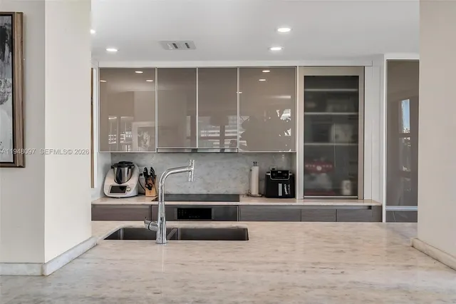 $6,000 | 1865 Brickell Avenue, Unit A1501, Miami, FL 33129