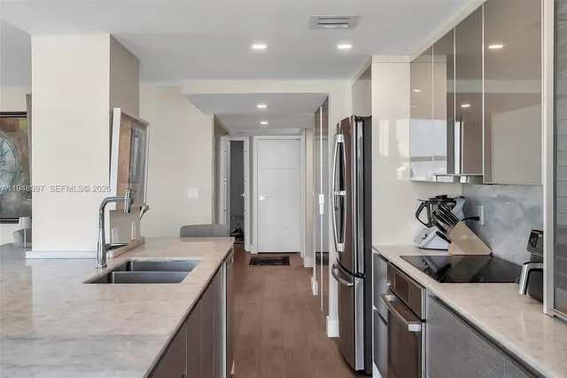 $6,000 | 1865 Brickell Avenue, Unit A1501, Miami, FL 33129