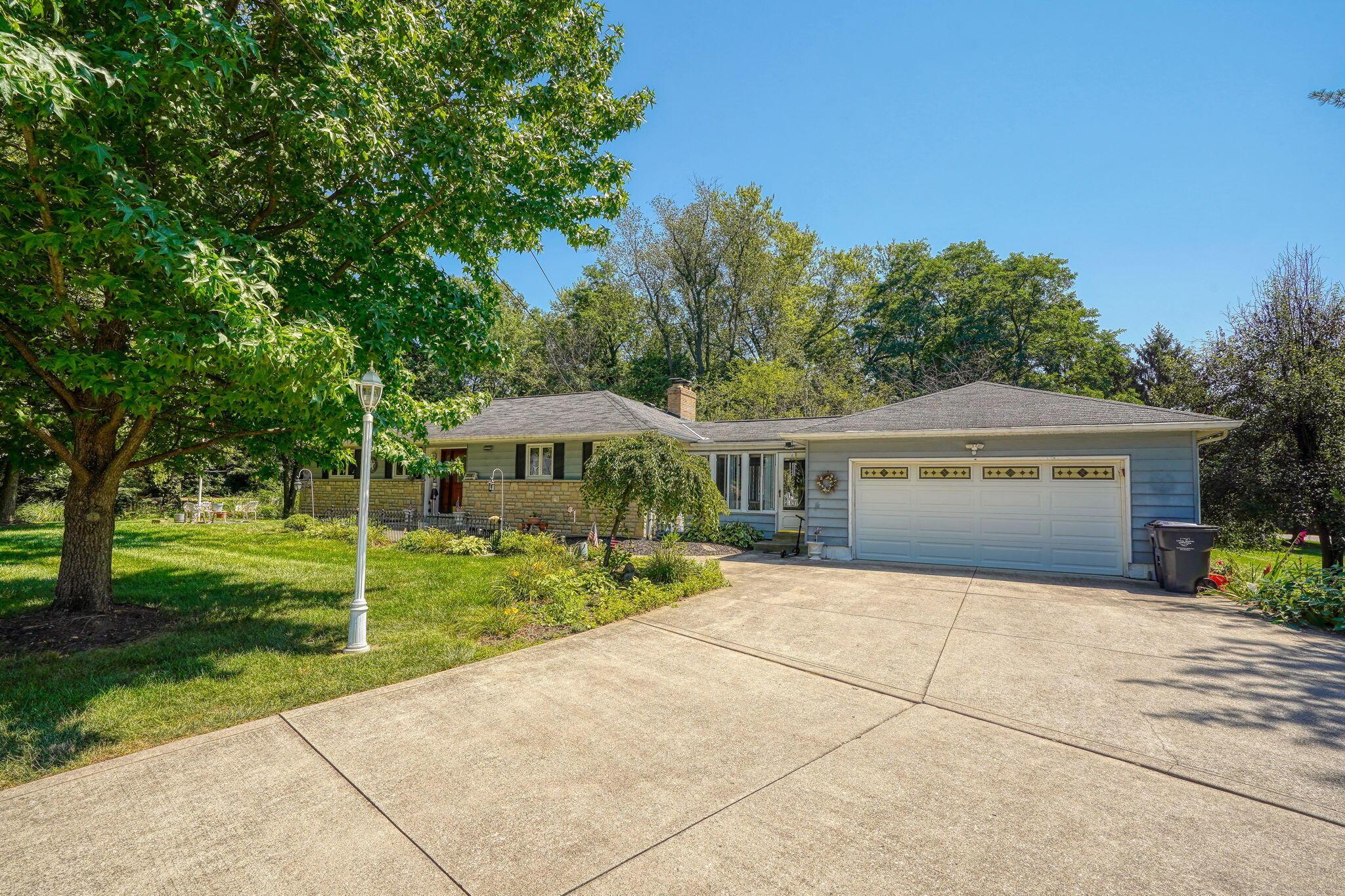 1744 Graham Road Reynoldsburg, OH 43068 - Photo 3 of 37 1744 Graham Rd (20)