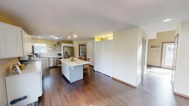 $374,900 | 119 Hall Lane, Alden, MN 56009