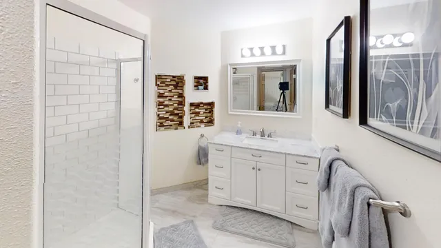 $374,900 | 119 Hall Lane, Alden, MN 56009