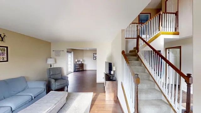 $374,900 | 119 Hall Lane, Alden, MN 56009