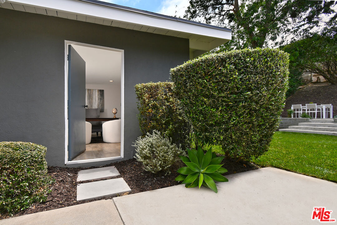 7014 Ramsgate Avenue Los Angeles, CA 90045 - Photo 35 of 41