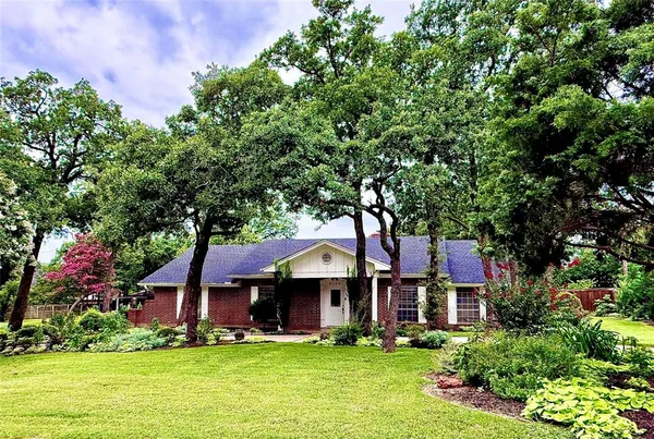 $3,900 | 5100 Oak Timbers Court, Colleyville, TX 76034