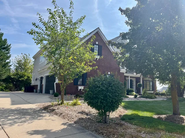 $6,495 | 900 Evergreen Circle, Hartland, WI 53029