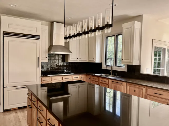 $6,495 | 900 Evergreen Circle, Hartland, WI 53029