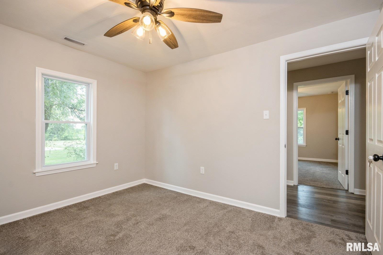2889 North 25th Street Decatur, IL 62526 - Photo 12 of 15