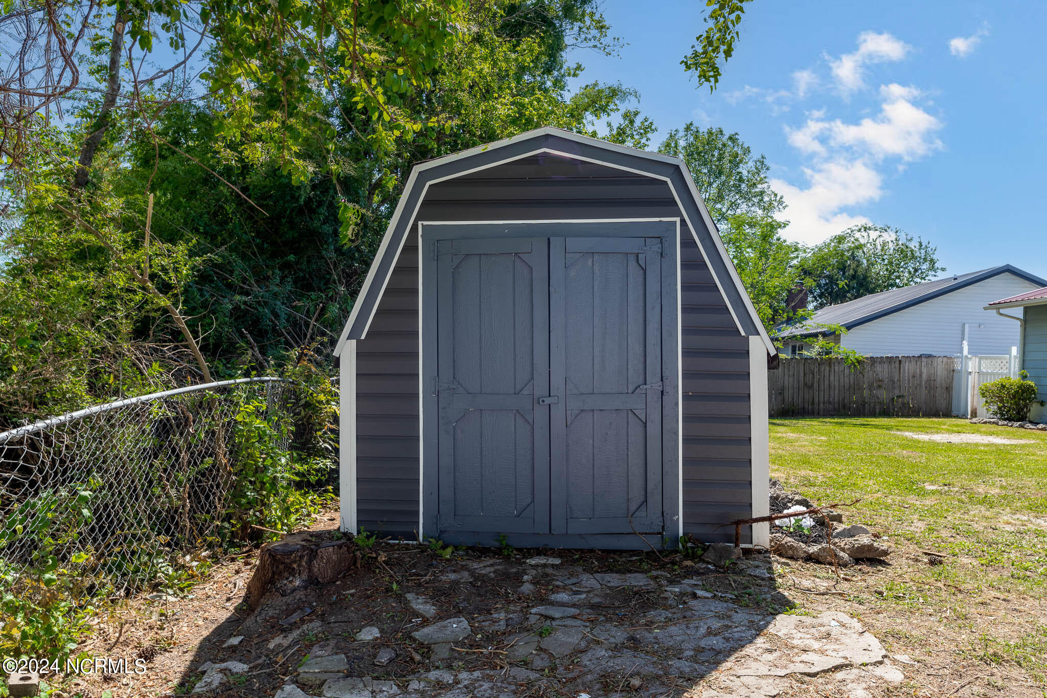 303 Dennis Road Jacksonville, NC 28546 - Photo 34 of 41 Shed 2