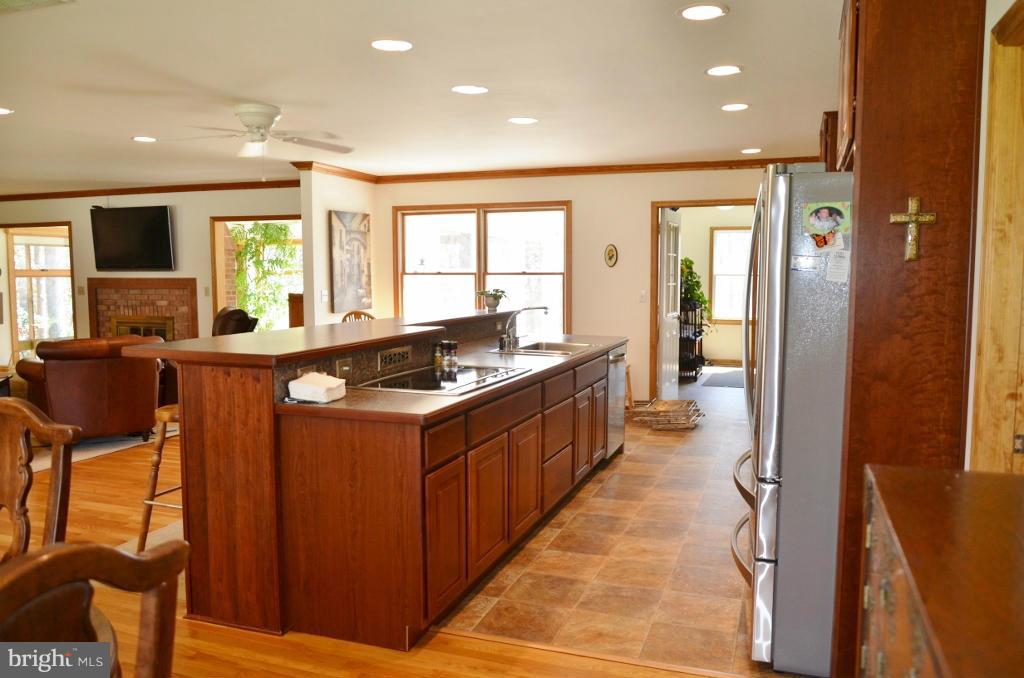 10464 Garnets Mill Loop King George, VA 22485 - Photo 13 of 30 Kitchen