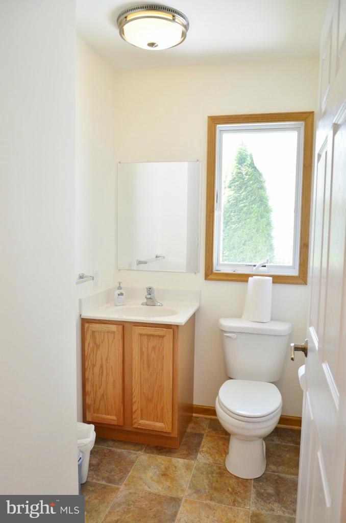 10464 Garnets Mill Loop King George, VA 22485 - Photo 17 of 30 Bath