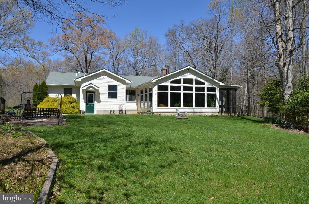 10464 Garnets Mill Loop King George, VA 22485 - Photo 3 of 30 Exterior (Rear)