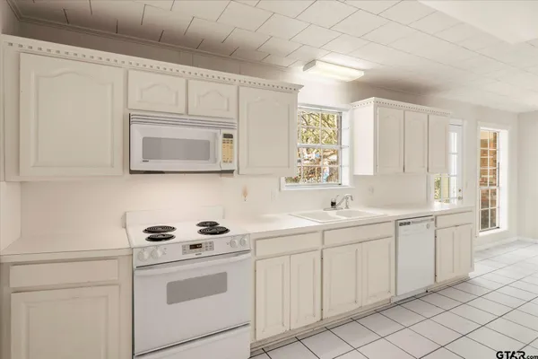 $235,000 | 102 Westwood Parkway, Naples, TX 75568