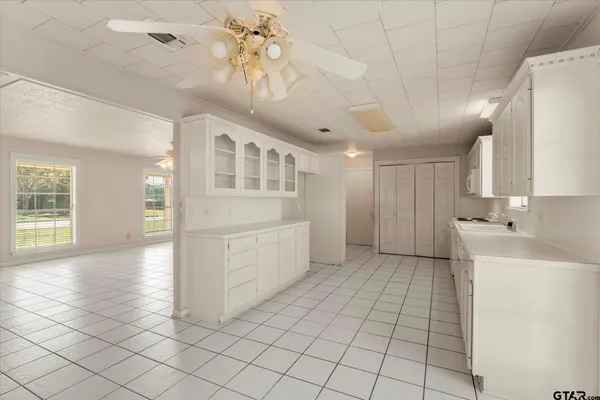 $235,000 | 102 Westwood Parkway, Naples, TX 75568