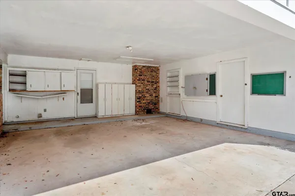$235,000 | 102 Westwood Parkway, Naples, TX 75568