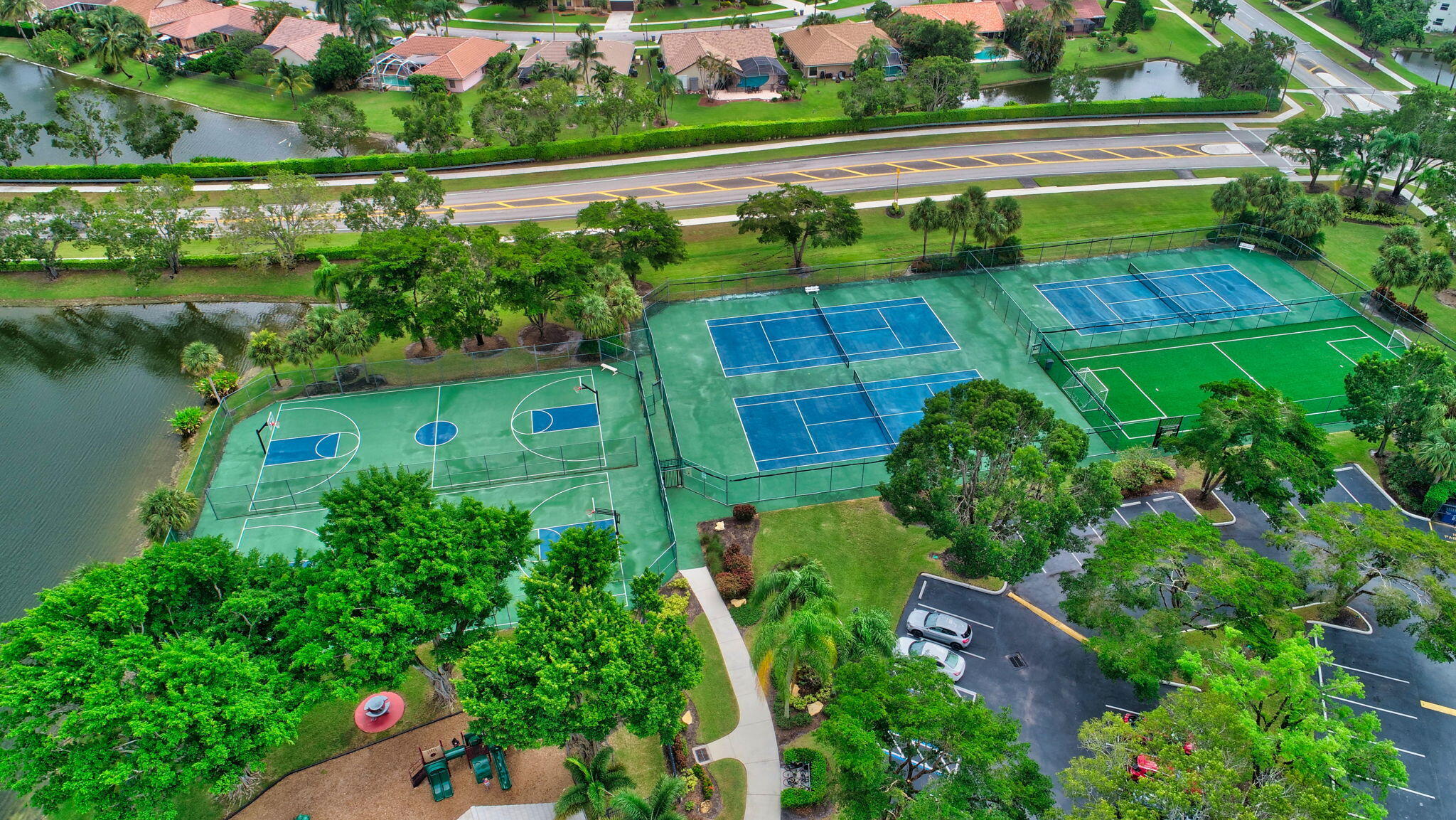 10628 Plainview Circle Boca Raton, FL 33498 - Photo 36 of 49 Courts