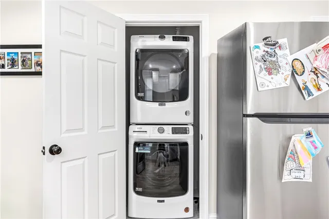 $3,500 | 37 Warren Avenue, Unit 1, Warren, RI 02885