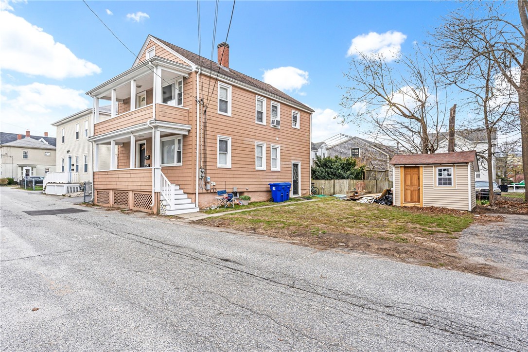 37 Warren Avenue, Unit 1 Warren, RI 02885 - Photo 2 of 28