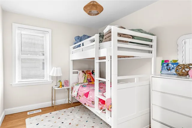 $3,500 | 37 Warren Avenue, Unit 1, Warren, RI 02885