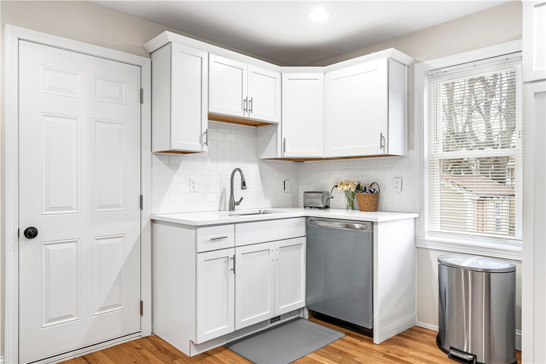 37 Warren Avenue, Unit 1 Warren, RI 02885 - Photo 6 of 28