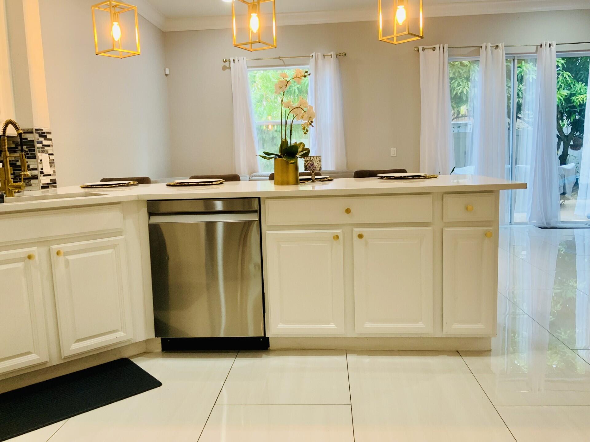 532 Gazetta Way West Palm Beach, FL 33413 - Photo 13 of 40 thumbnail_IMG_6612