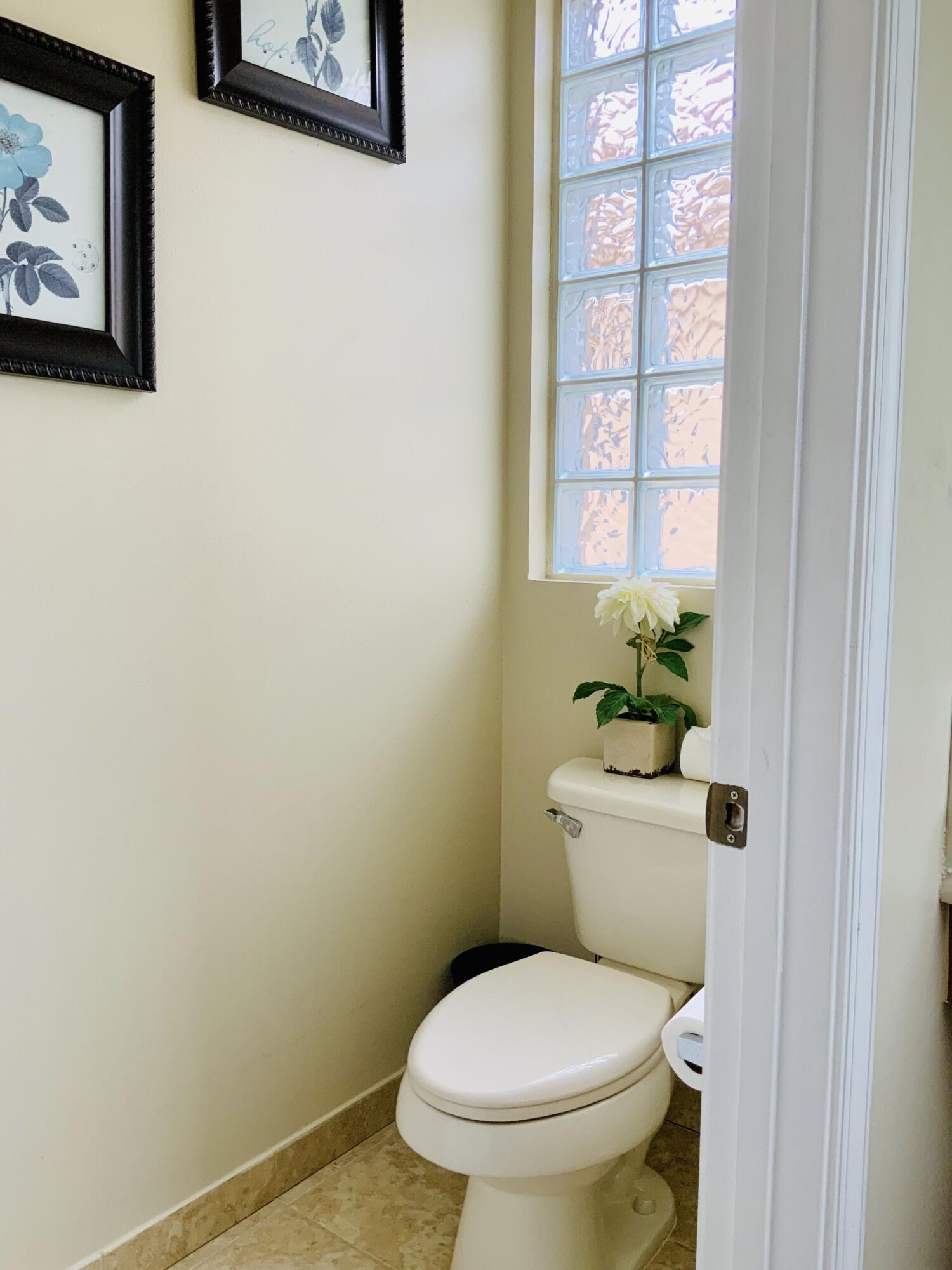 532 Gazetta Way West Palm Beach, FL 33413 - Photo 18 of 40 thumbnail_IMG_6644