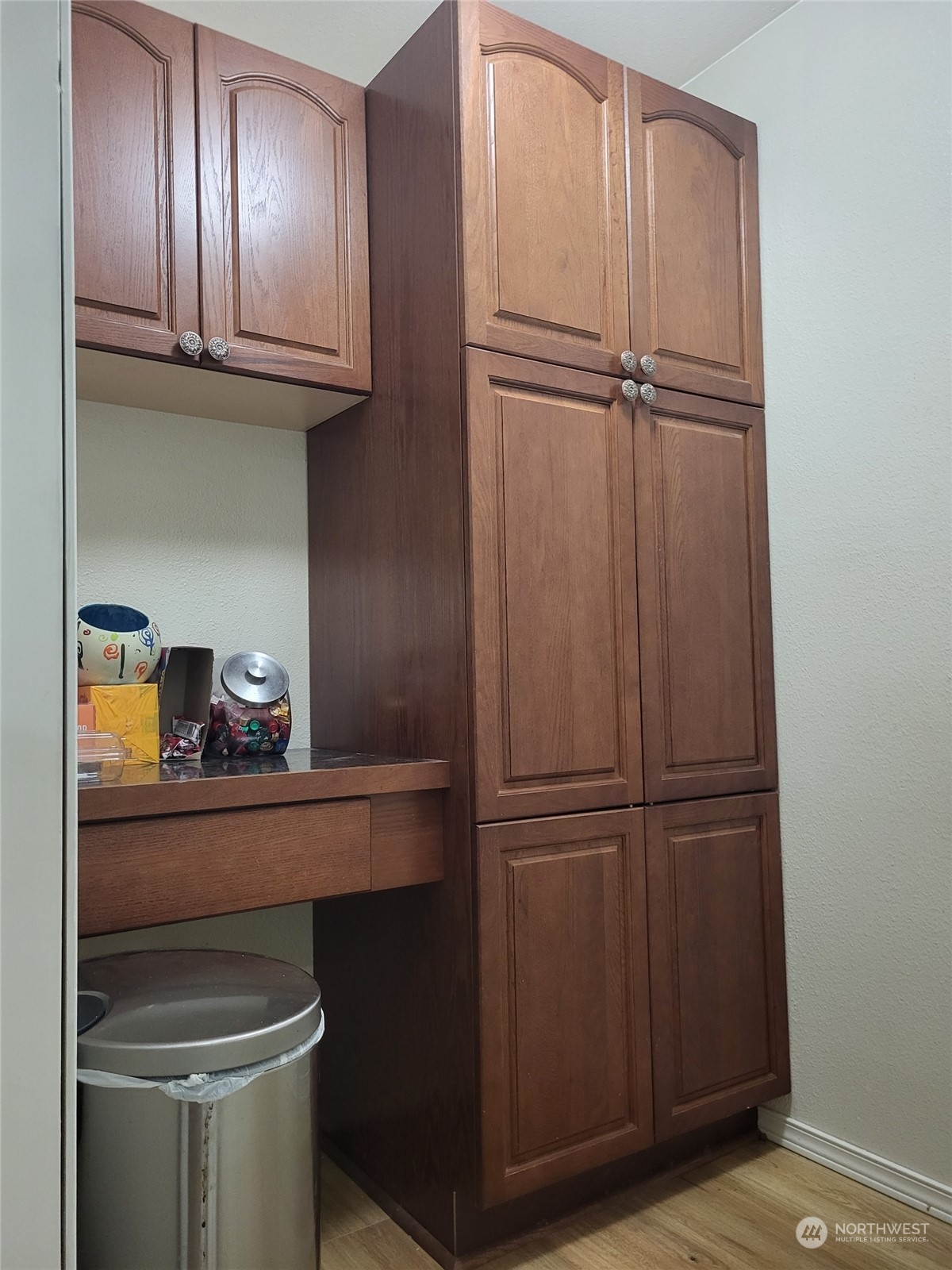 136 Galaxie Road Chehalis, WA 98532 - Photo 10 of 27 a kitchen with a refrigerator and cabinets