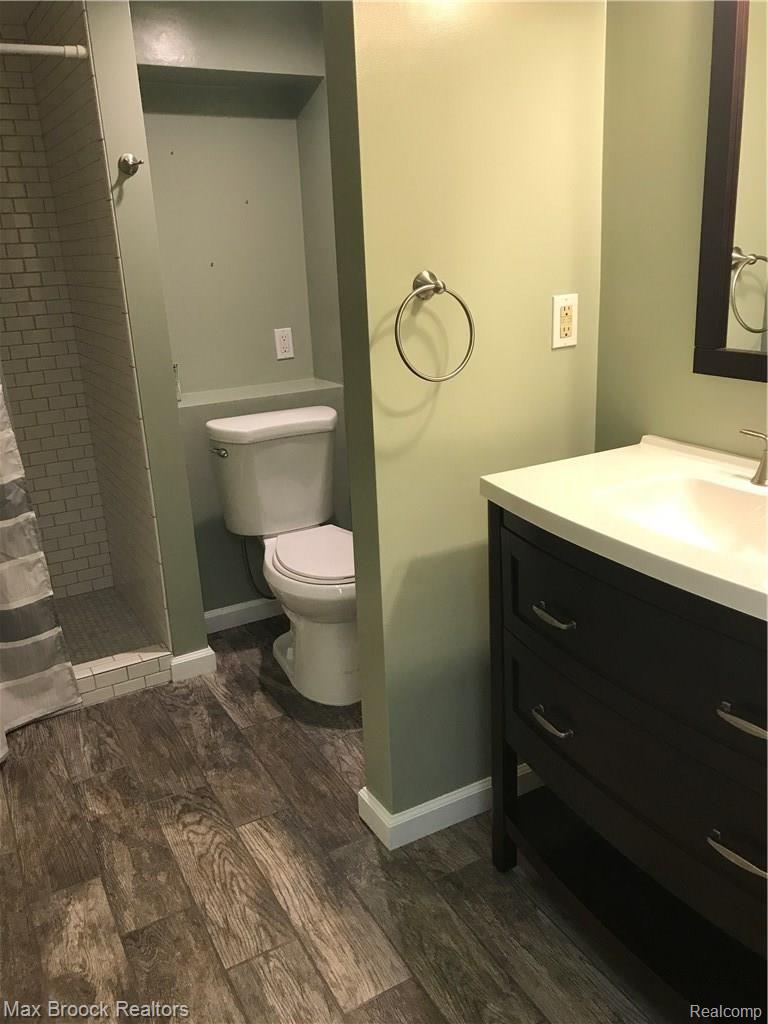 727 Bolinger Street Rochester, MI 48307 - Photo 12 of 22 IMG_0544.JPG